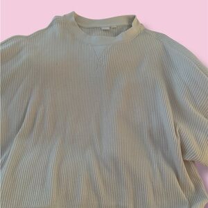 GAP Cream Crewneck Sweater Soft and Stylish